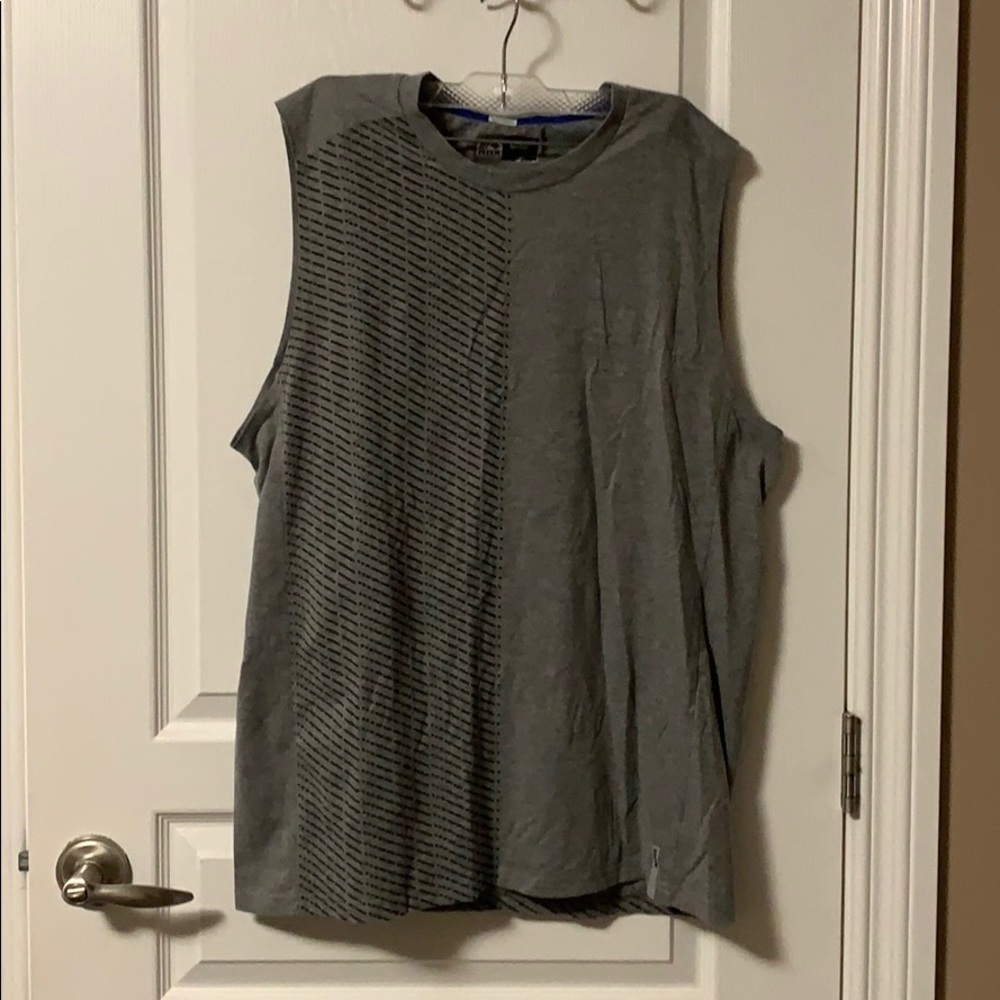 Men’s workout tank